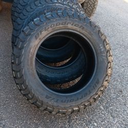 2026 ONLY TIRES LT 275/65/R20 BFGOODRICH ALL-TERRAIN ONLY 30 MILES $ 1350 