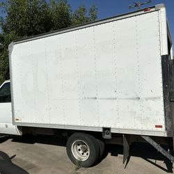 2002 Ford E-350