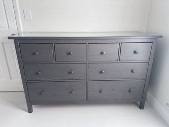 IKEA Hemnes Dresser With Glasstop