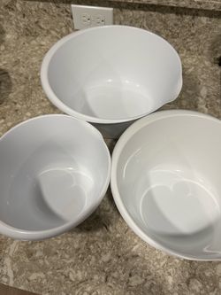 3-Piece Mixing Bowl Set – 11”, 9.5”, 8.5”