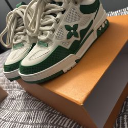 Women’s LV Sneakers 37 