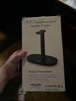 4 in 1 charging station for gaming headset
