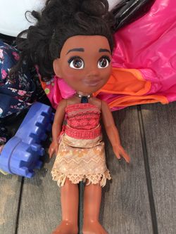 Moana big doll that sings 20$