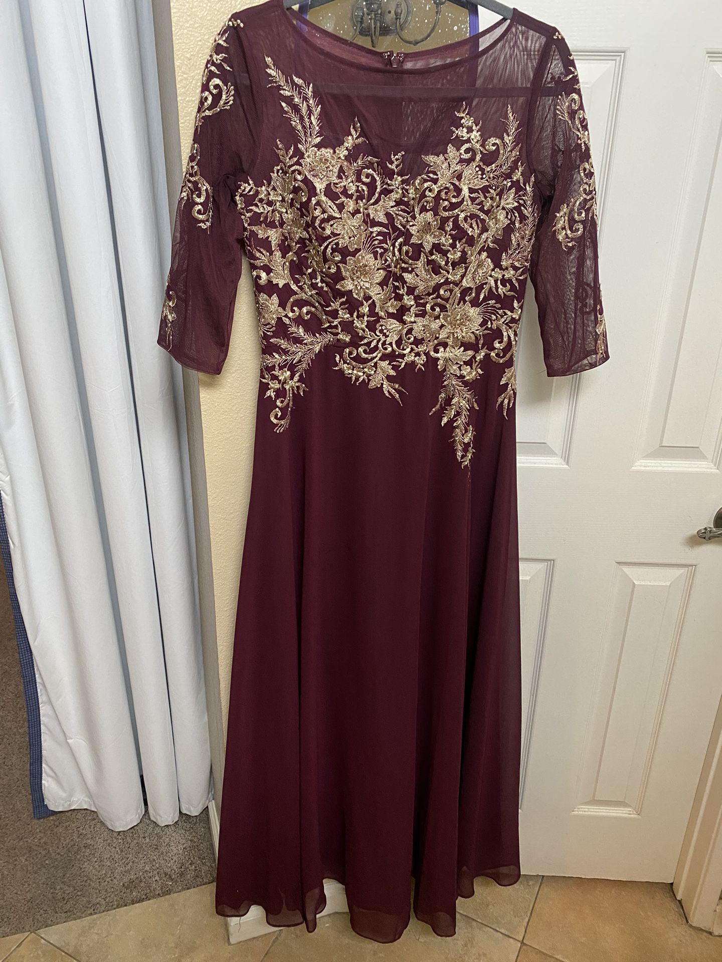 Long Dress/Formal Gown 