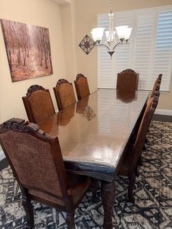 Ashley Furniture- Beautiful 8 chair dining room set