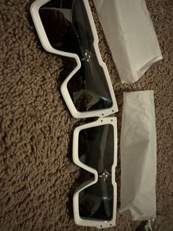 Louis vuitton glasses (each)