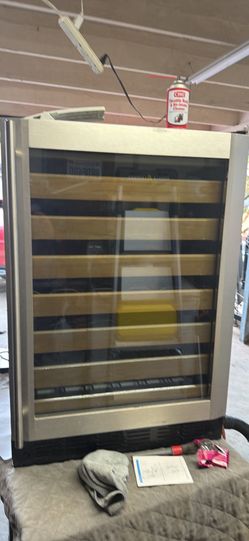 Free wine fridge as is