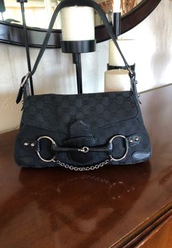 Beautiful authentic Gucci bag like new w 13 high 9