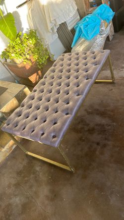 Unique Gray Bench  Clean Good  Condición  $35