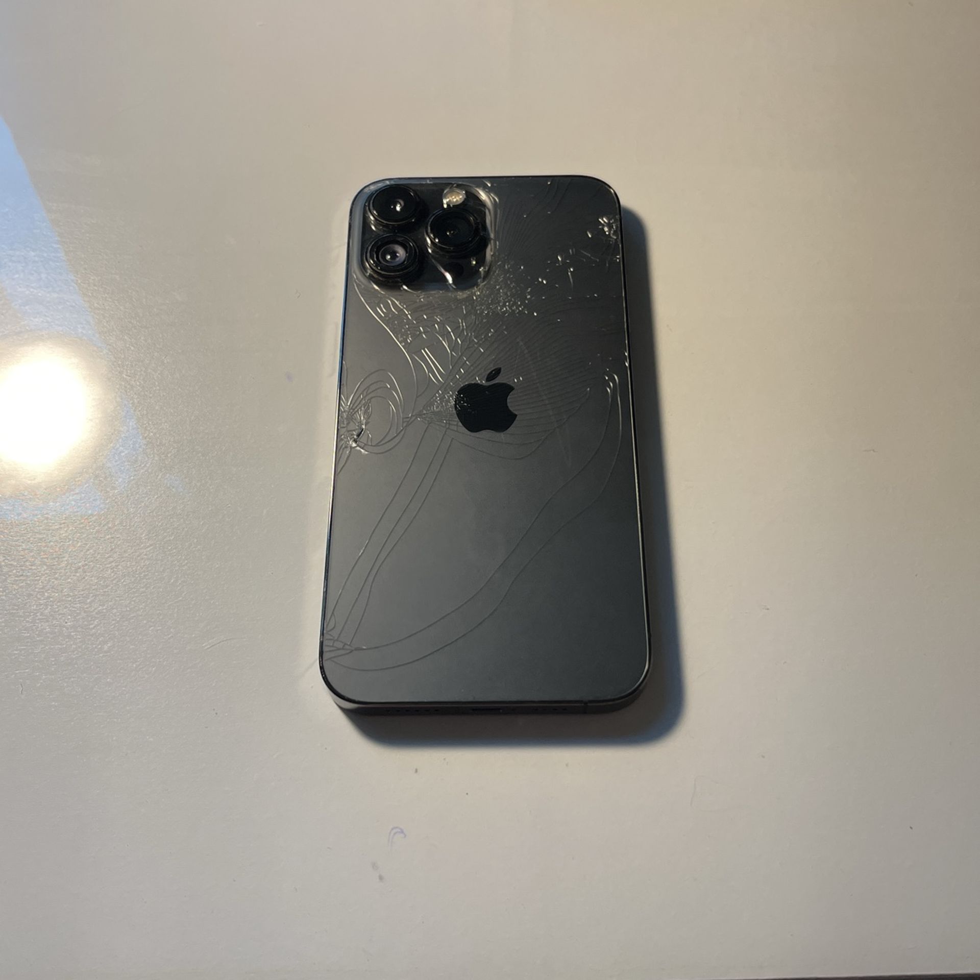 iPhone 12 Pro Max For Parts Doesn’t Work for Sale in Vancouver, WA