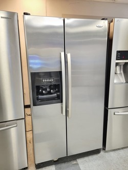 Whirlpool Side‑by‑Side Stainless Fridge – Ice & Water