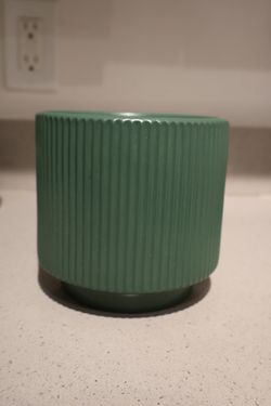 Plant pot