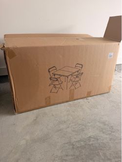 Folding table