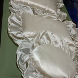 Accent  Pillows 