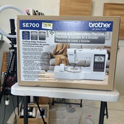 Brother Se 700 Sewing And Embroidery Machine