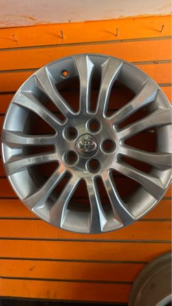 Toyota size 18 rims all 4
