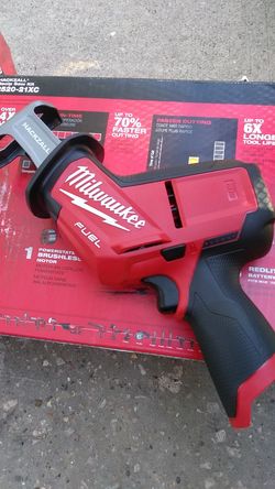 Milwaukee. M12 Recip saw