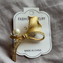 Brooch