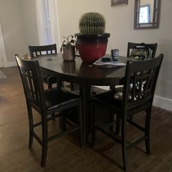 Kitchen Table And Chairs
