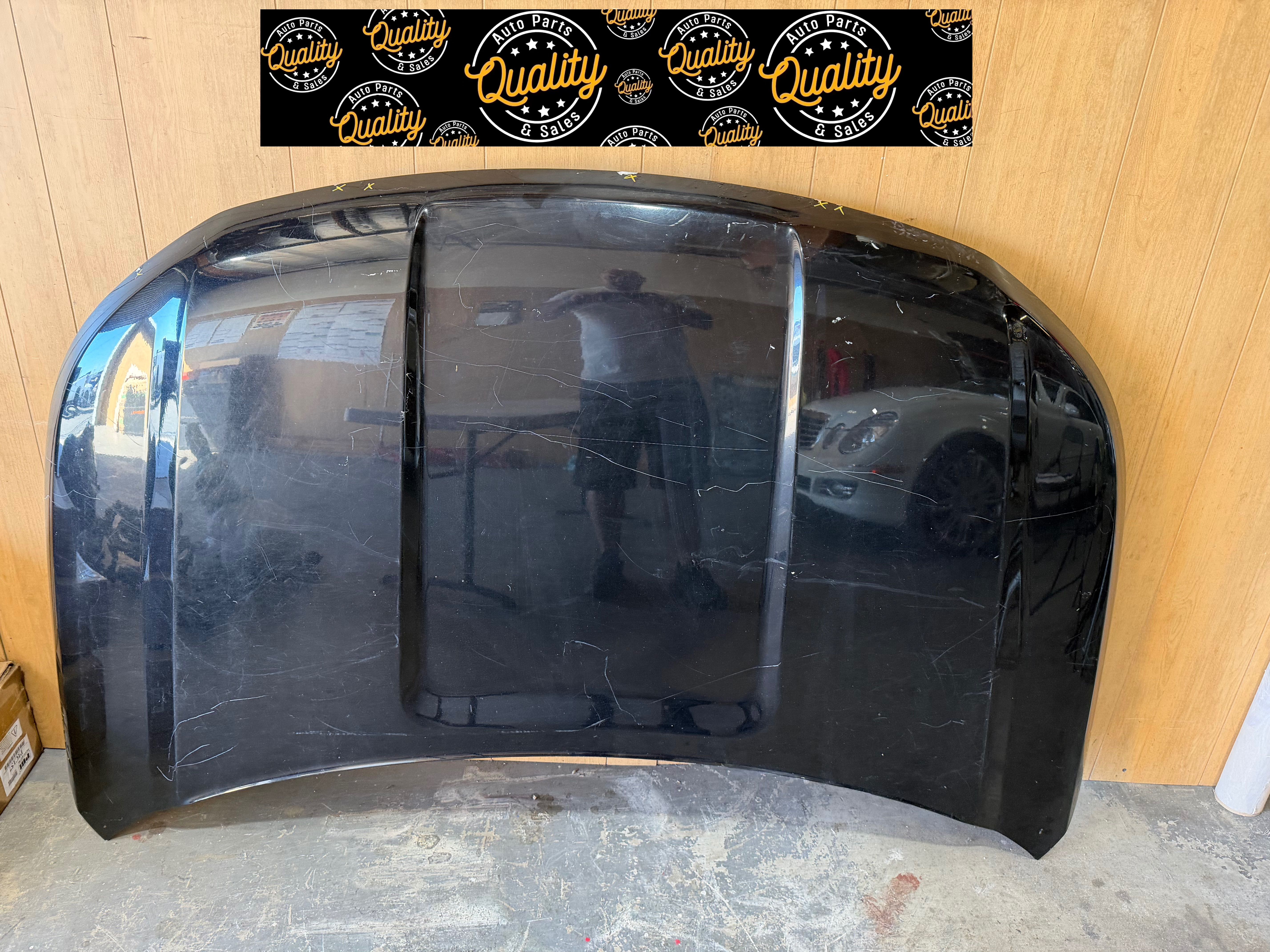 206 2017 2018 2019 Ford Explorer Hood