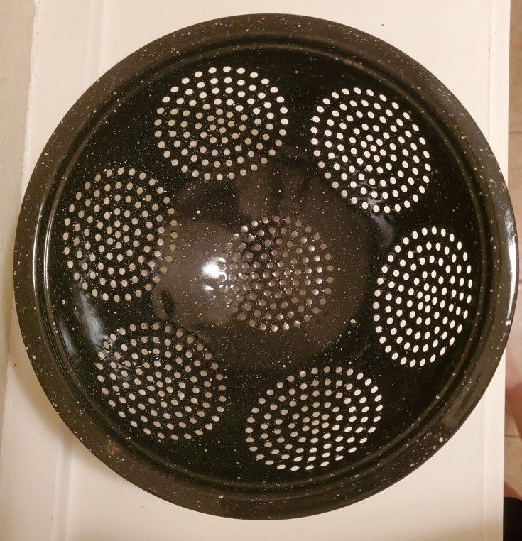 Enamel Footed Speckled Colander, strainer