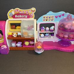 Shopkins Bakery and Cupcake Cafe Set (33 Shopkins Included)