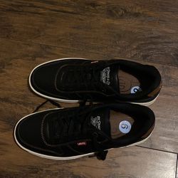 Levis Sneakers Size 9 Mens
