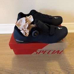 Specialized Torch 2.0 Road Bike Shoes – Black – Size 40 (7.5M / 9W) – New, Never Worn