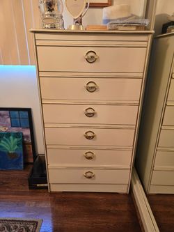 Dresser & nightstand