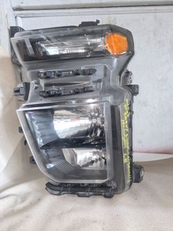 2020 2023 chevy Silverado2500hd driver halogen oem headlight