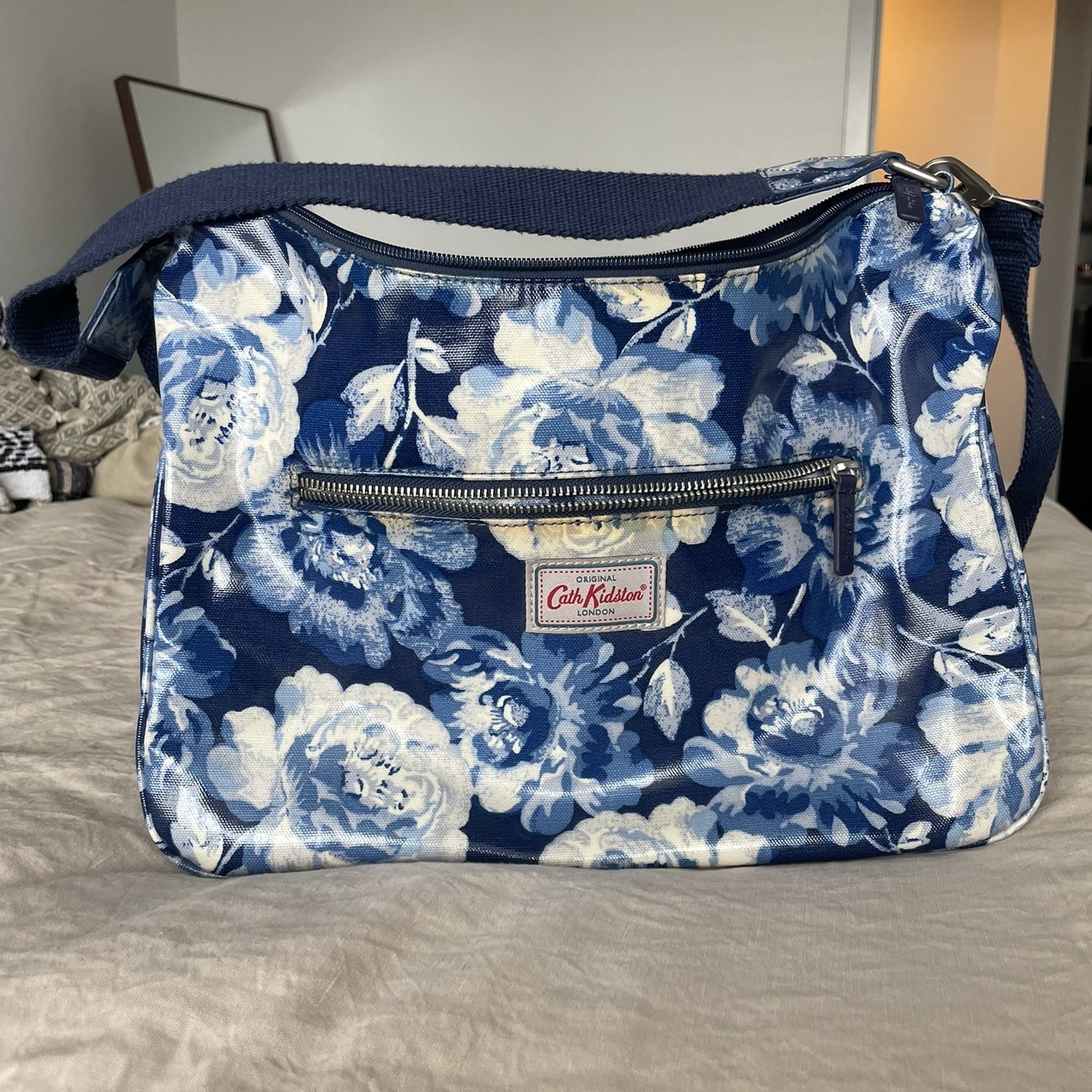 Cath kidston curve shoulder bag sales