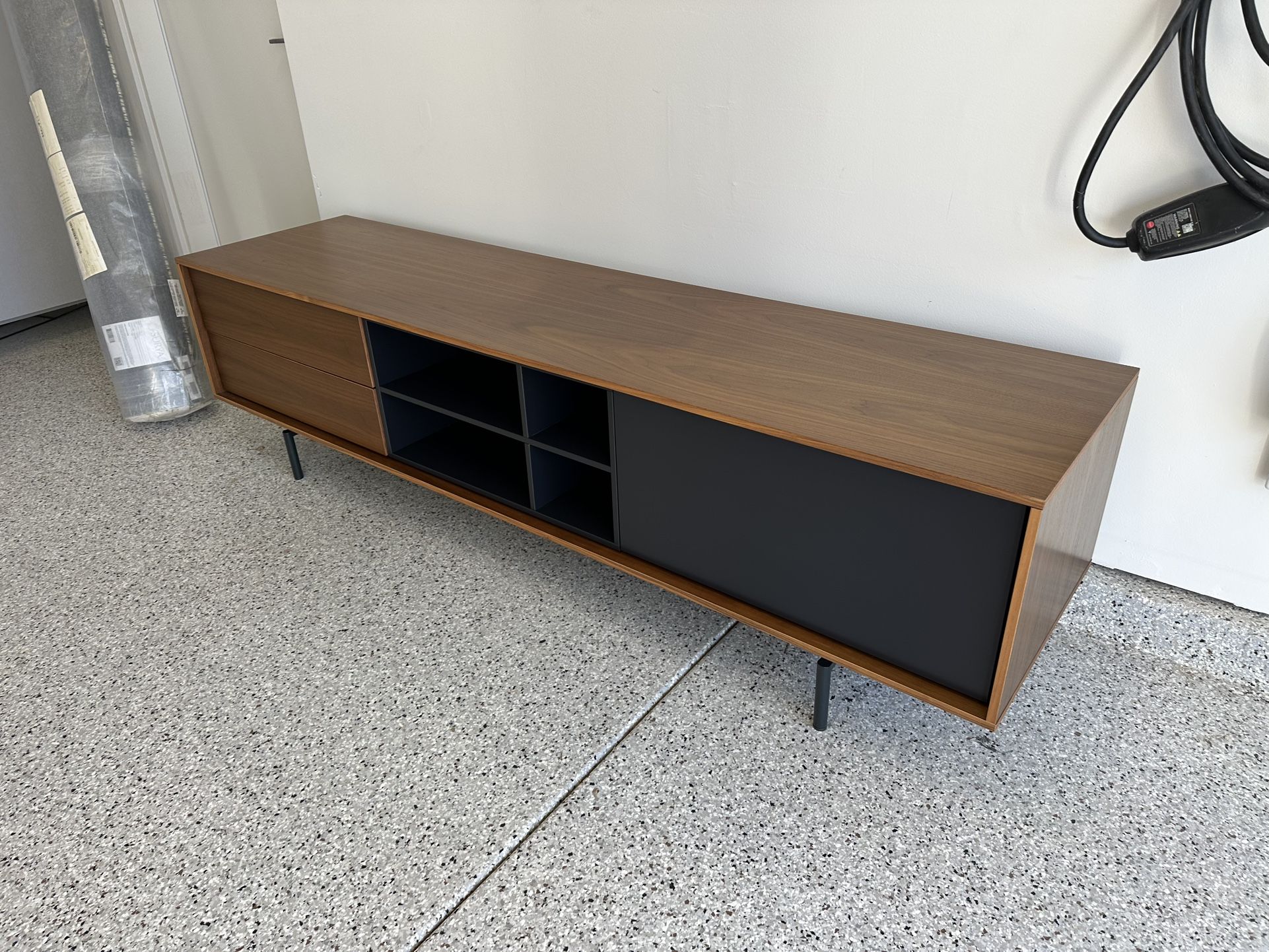 Media cabinet storage/ Tv stand Aura Design Within Reach (for sale)