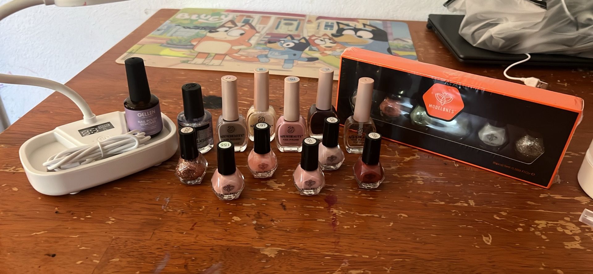 New! Nail Polish Bundle With LED Lamp💞💅💅💅