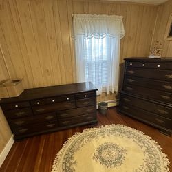 Extendable Bedroom Set With Dressers 