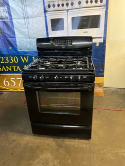 KENMORE GLOSS BLACK 30”WIDE 5 BURNER RANGE STOVE