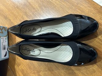 Brand New Life Stride Shoes $8 Size 8 1/2