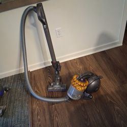 Dyson Vaccum
