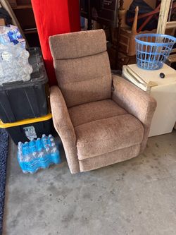 Recliner chair