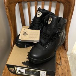 Mens Shoes Size 9 Medium - “Brand New” Steel Toe Black Work Boots, Electrical Hazard & Oil Slip Resistant. Irish Settlers by Red Wing Shoes.