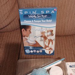 SPINNING SPA BRUSH NEW IN BOX