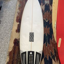 Panda 5’8 Surfboard 