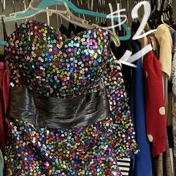 Clothing!!Good Prices $1 To $2 