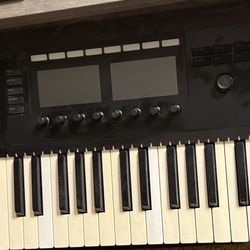 Komplete Midi Keyboard