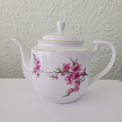 White Porcelain Teapot Pink Roses Gold Trim Made in China Handpainted 
