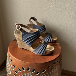 Wedge Shoes Size 6.5M