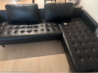 Free leather couch, trying to get rid of it as soon as possible