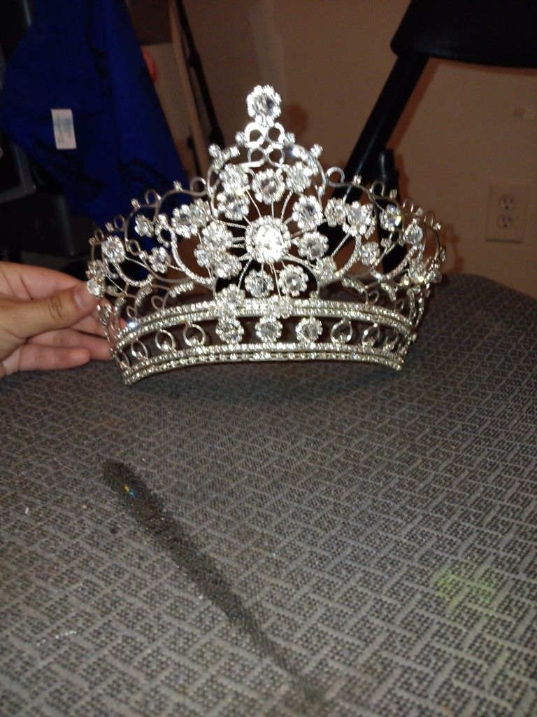 Quince Crown