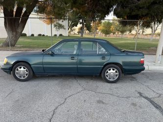 1995 Mercedes Benz E320
