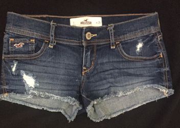 Hollister size 1