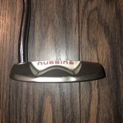 TaylorMade Nubbins M4s RH Mallet Putter, 35” Steel Shaft.